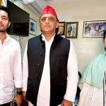 अखिलेश यादव ने की टीएमसी सुप्रीमो ममता बनर्जी से मुलाकात;चुनाव में धांधली का लगाया आरोप